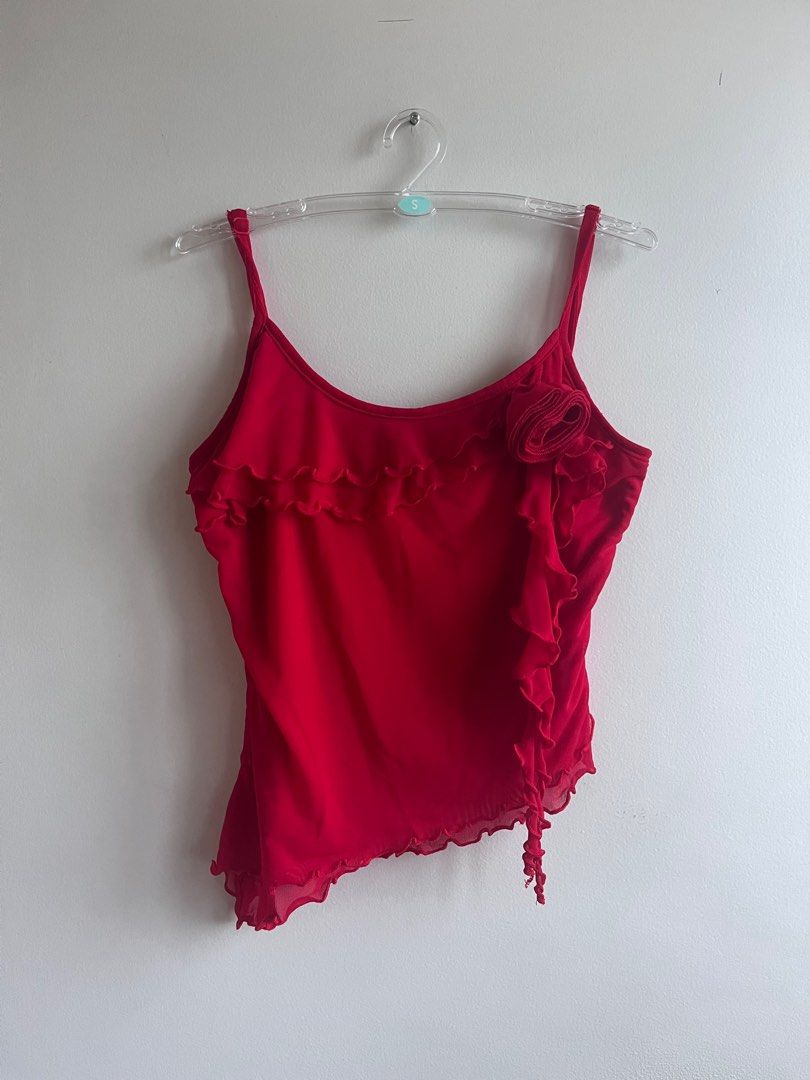 red flower cami asymmetrical top (Category: Sleeveless) located in Quezon City. Submitted by flomilli (Listing ID 1394807026, Image 1). Description: fits s-m.