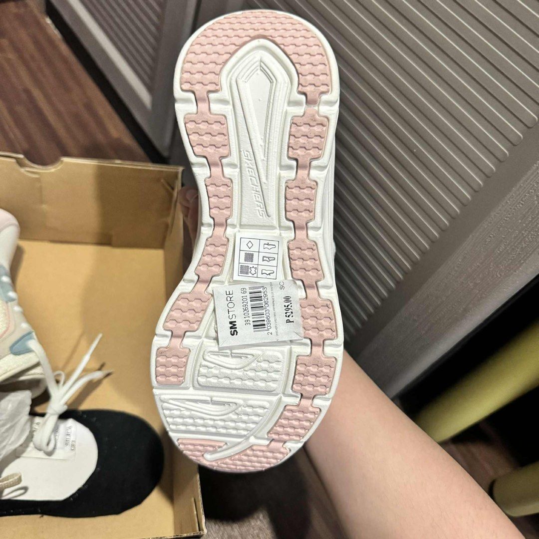 Sketchers - woman (Category: Sneakers) located in Manila. Submitted by danix2424 (Listing ID 1394864082, Image 1). Description: Onhand Decluttering Brandnew with box Wrong size Tondo manila .