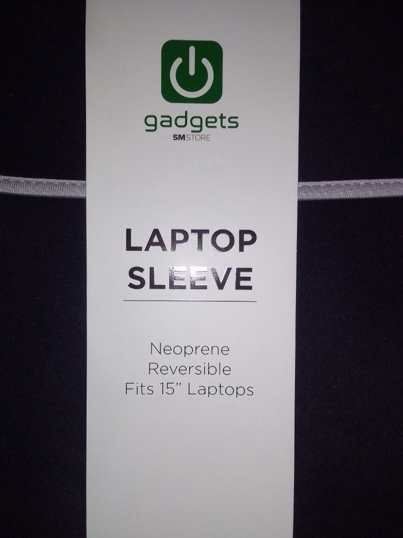 SM Store Gadgets Laptop Sleeve Reversible Design (Category: Laptop Bags & Sleeves) located in Baguio. Submitted by eskimoprime (Listing ID 1394944830, Image 2). Description: Notes: - SM Store Gadgets Laptop Sleeve - Reversible design - Fits 15" laptops - Made of Neoprene.