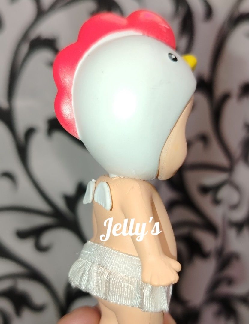 Sonny Angel Cockerel/ Chicken (Top grade) (Category: Designer & Blind Box Toys) located in Mandaluyong City. Submitted by strawbbbji (Listing ID 1394867238, Image 3). Description: Fake!! So expect po na may major manu defect pero cutie pa rin naman hehe.