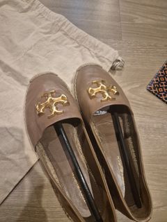 Sepatu Tory Burt Flat, Fesyen Wanita, Sepatu di Carousell