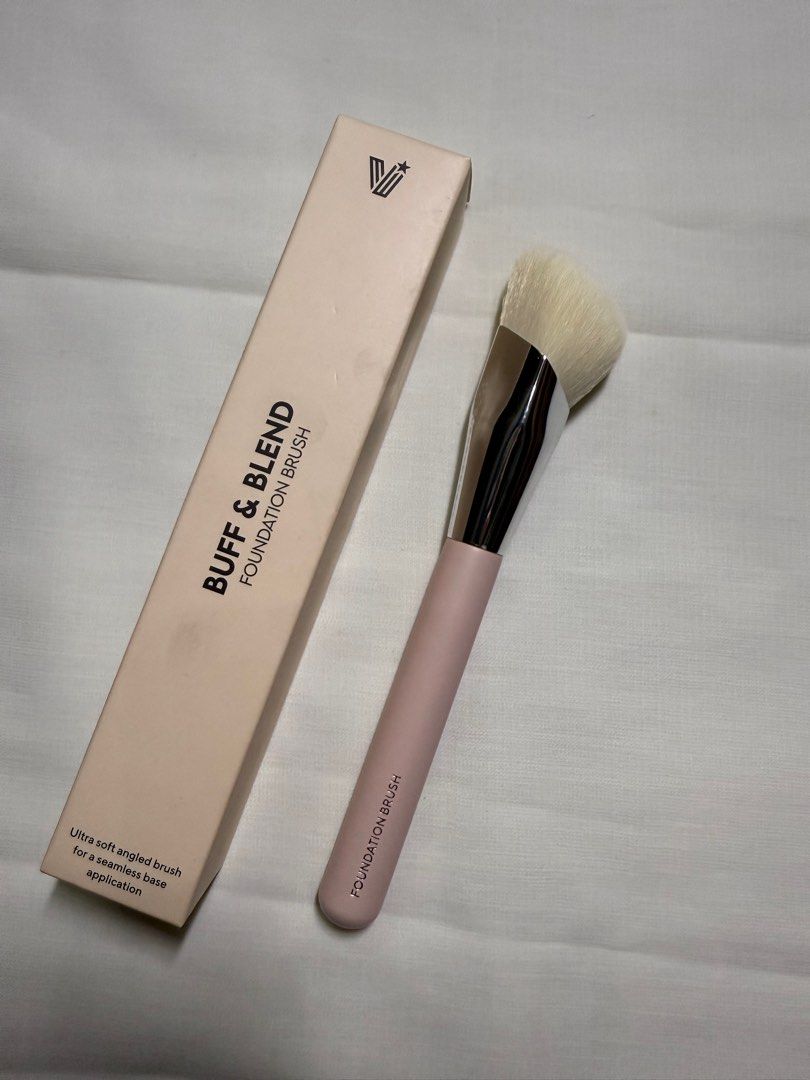 Vice Cosmetics Buff & Blend Foundation Brush (Category: Makeup) located in Manila. Submitted by katie.katie2 (Listing ID 1394902831, Image 1). Description: Brand: Vice Cosmetics Foundation brush Brand New Original Price: 295 .
