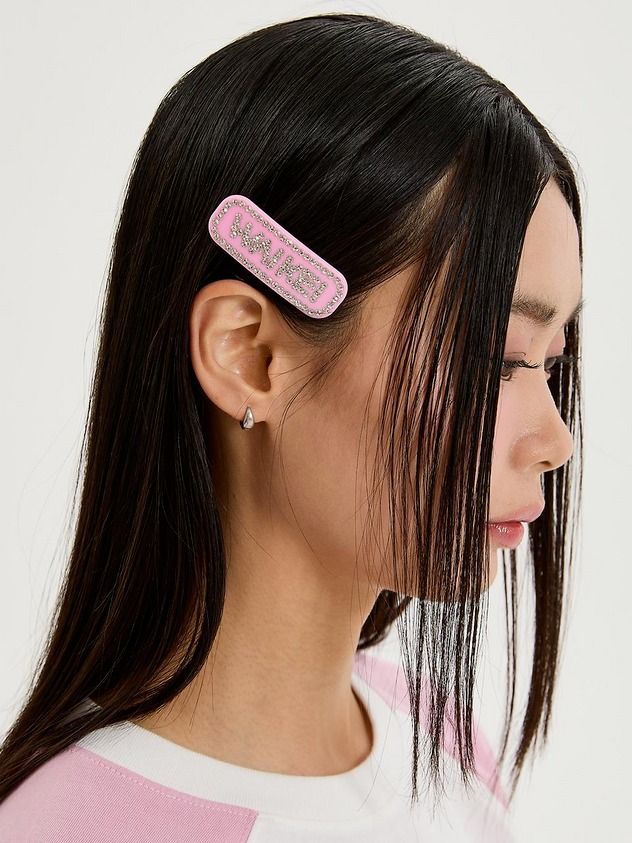 Wai Kei Hair Clip (Category: Hair Accessories) located in Valenzuela. Submitted by candice017 (Listing ID 1394856207, Image 3). Description: - Purchased this for PHP1,600 - Wai Kei barrette in pink - Features rhinestone detailing of the brand name - Includes original box, protective paper, and card - Made of acrylic - Care: Do not wash.