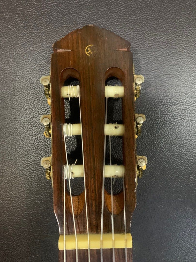 Yamaha G-100D classical guitar (Category: Musical Instruments) located in Makati City. Submitted by gotsgoods2022 (Listing ID 1394844099, Image 3). Description: - Vintage (1977) Yamaha G-100D nippon gakki. GOLD LABEL - superb sound - steal price!! .