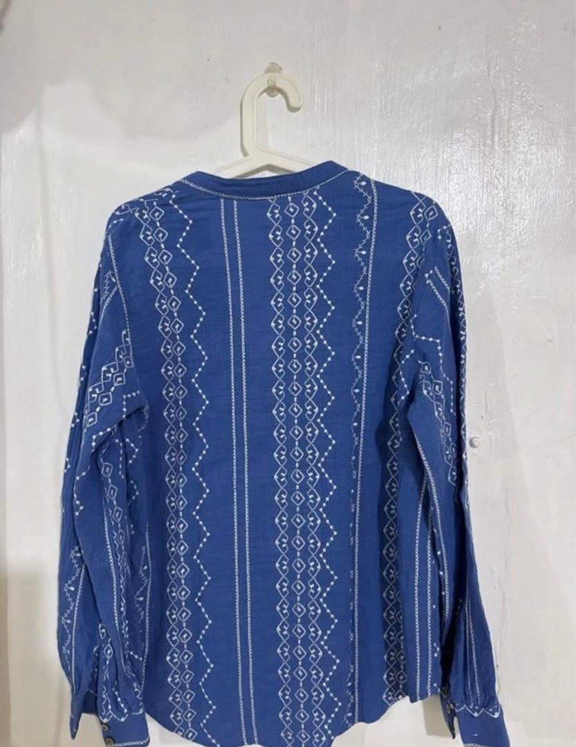 Zara embroidered top (Category: Longsleeves) located in Morong. Submitted by declutterbyJD (Listing ID 1394967005, Image 3). Description: Med on tag. Orig zara bought brom Glorietta..
