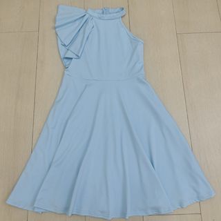 淺藍色單肩入膊吊带連衣裙64233214759043110