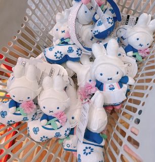 荷蘭裙 Miffy 現貨 豪斯登堡 碎花裙 藍色鬱金香 日本限定 米菲兔仔 鎖匙扣 包包掛飾 毛公仔 絕版掛件 吊飾64202680865667110