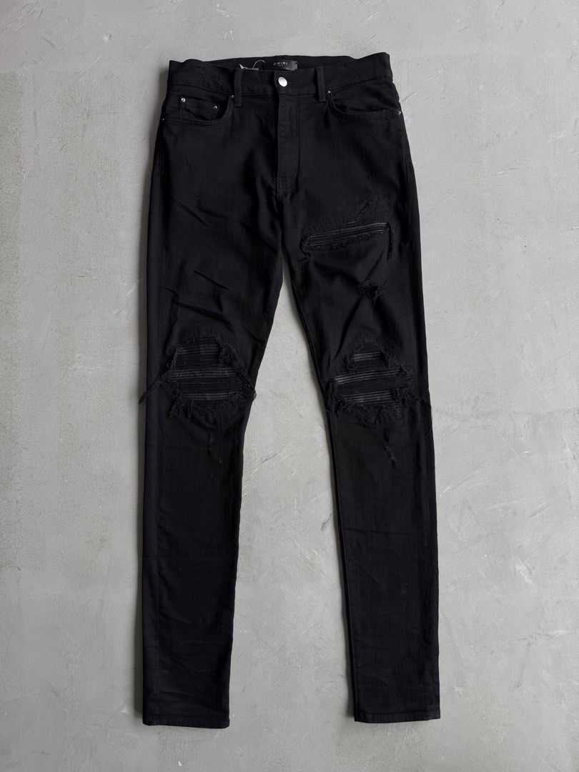 Amiri Black Distressed Skinny Jeans (Category: Activewear) located in Santa Rosa. Submitted by beyondarchives (Listing ID 1395026549, Image 1). Description: Size: 44 Width: 32 Length: 46 Leg Opening: 6 Materials: Cotton Condition: 9/10 Issue: None.