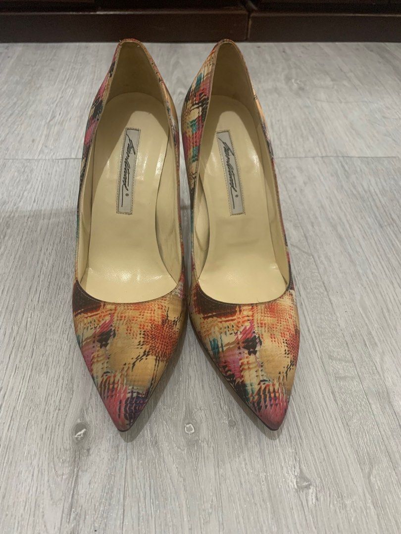 Authentic Brian Atwood Pumps/Heels/stiletto (Category: Sneakers & Footwear) located in Marikina City. Submitted by luxurycommunity (Listing ID 1394994265, Image 1). Description: 100% Original shoes 3inches heels.