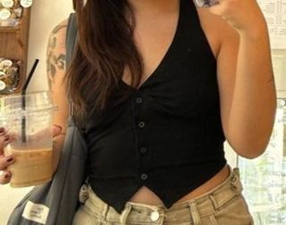 (Category: ) located in . Submitted by basic-girls (Listing ID 1395021220, Image 1). Description: .