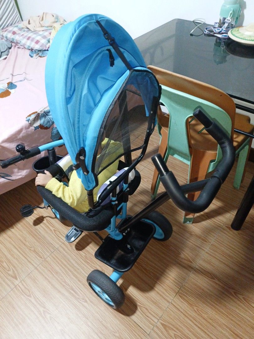 Blue Tricycle with Canopy (Category: Strollers) located in Rizal. Submitted by reignluka (Listing ID 1395103997, Image 3). Description: For Sale bicycle/stroller lang namen nung july di na magamit kasi 3rd floor ung bahay namen negotiable pa po magugustuhan ng mga bata pang gala.🙏💯😊 Pm lang po salamt mam.