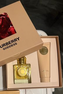 Burberry Goddess 香水套裝64200379479811110