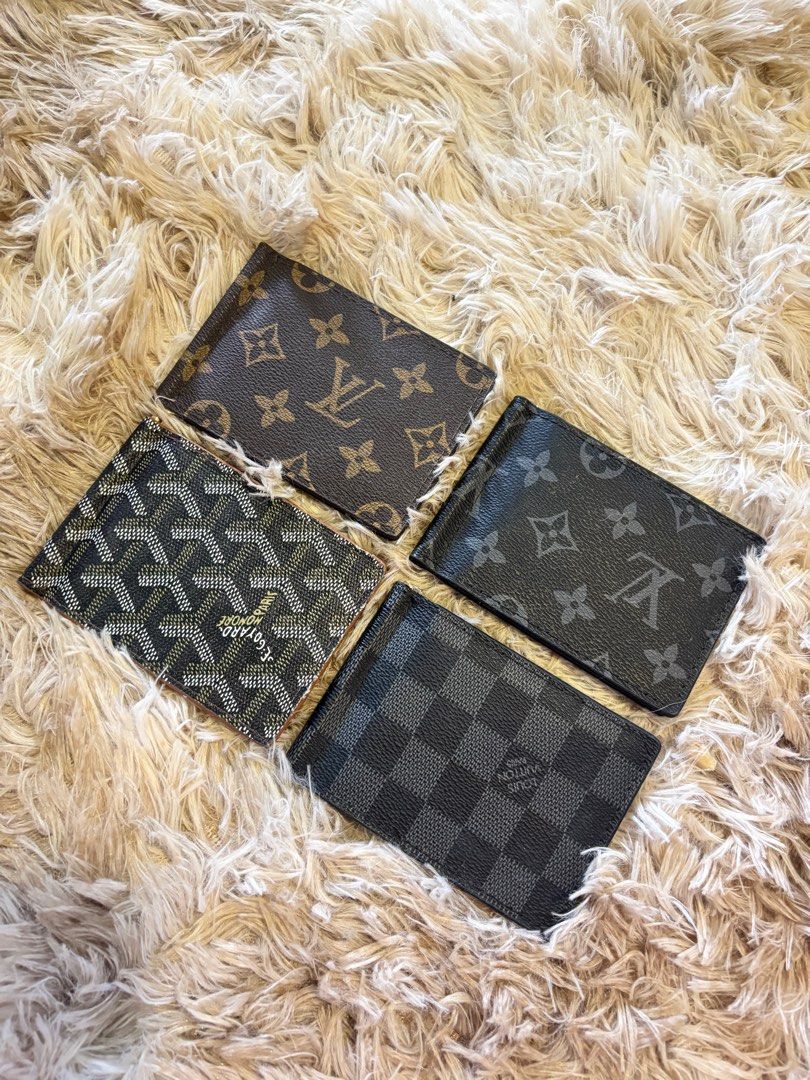 Card holder (Category: Luxury Bags & Wallets) located in Cebu City. Submitted by day.98 (Listing ID 1394981390, Image 1). Description: genuine leather paperbillwoth stamp no flaws.