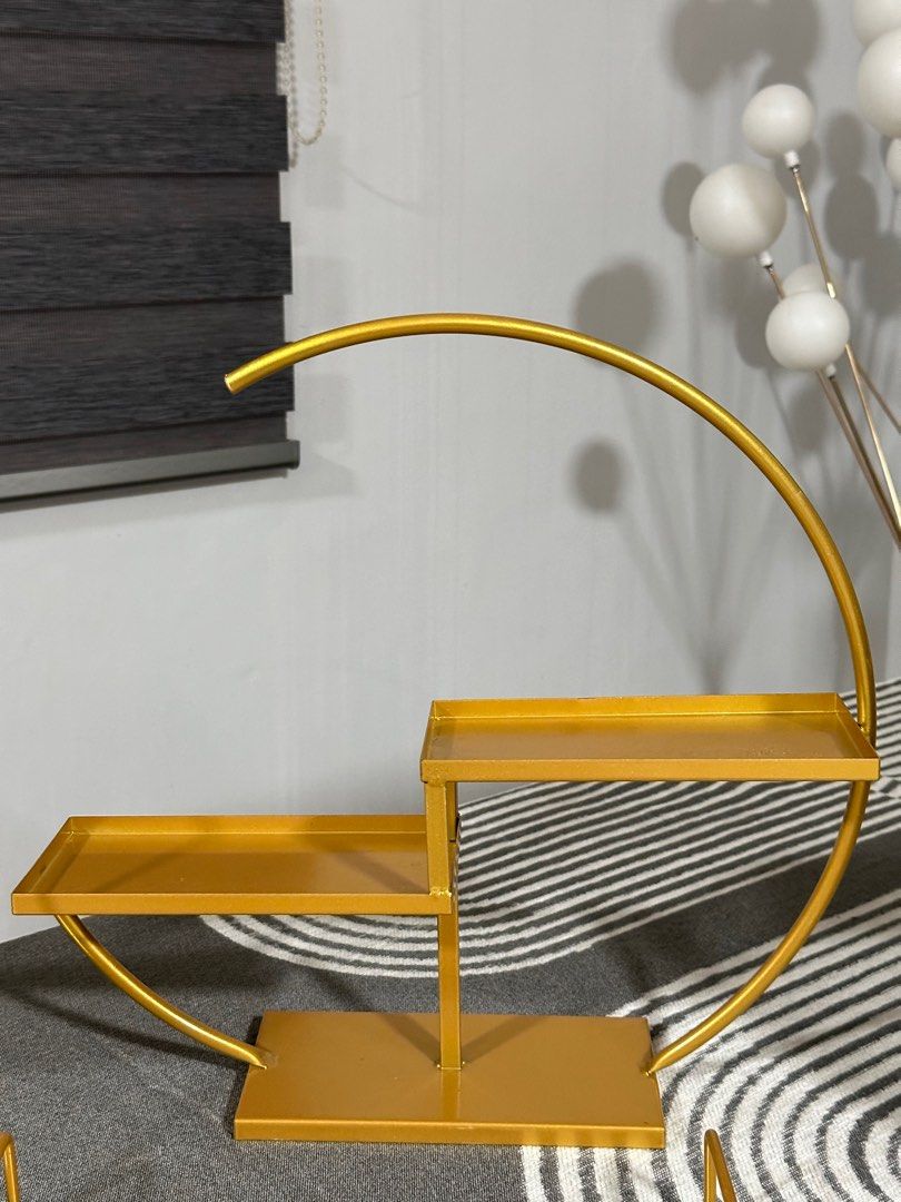 dessert bar stands (Category: Food Organization & Storage) located in Candelaria. Submitted by thv_bibi (Listing ID 1395100150, Image 3). Description: sold as set only only used once. shipping fee to be shouldered by the buyer. via jnt.
