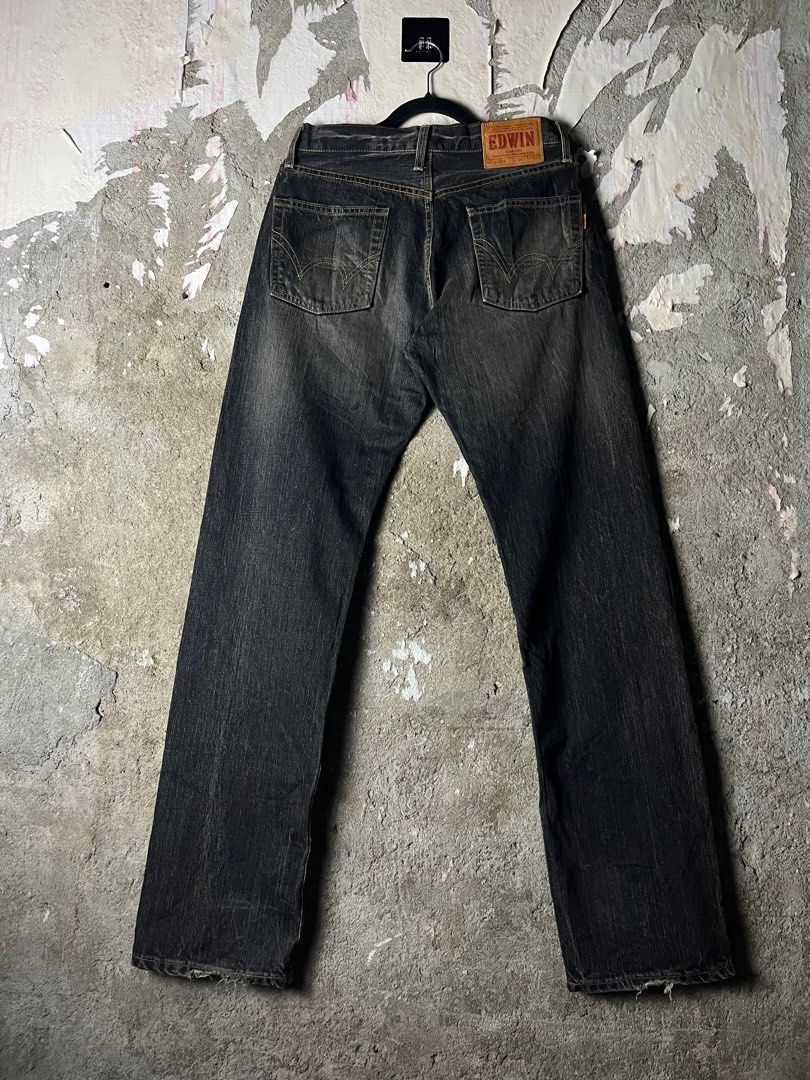 Edwin 505ZX Japanese Selvedge (Category: Jeans) located in Cavite. Submitted by kulotjunks (Listing ID 1395124887, Image 2). Description: Edwin 505ZX Japanese Selvedge Size: W 28 L 33 Waist: 29-30 Length: 44 Thigh: 14 Hem: 8 Excellent condition 🏷️ Price: 1500.