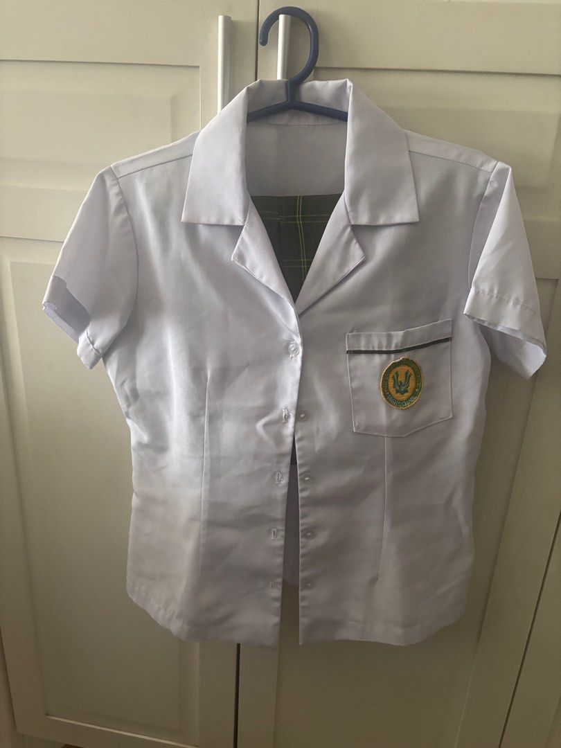 FEU High School Type A (SET) (Category: Sets or Coordinates) located in Quezon City. Submitted by aiiyyled (Listing ID 1394990371, Image 1). Description: 📍Small Top 📍Skirt is size 26-27 📍USED FOR TWO SEMS ONLY 📍No stains/damage 📍Can do COD via lalamove 📍QC AREA.