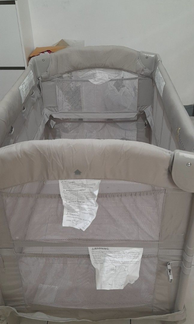 Foldable crib (Category: Cots & Cribs) located in Mandaluyong City. Submitted by .prelovedbymitch (Listing ID 1395138106, Image 1). Description: wala na po cushion, wala na rin yung ibabaw , canopy na lang u can take it anywhere bought for 10k actually, selling low.