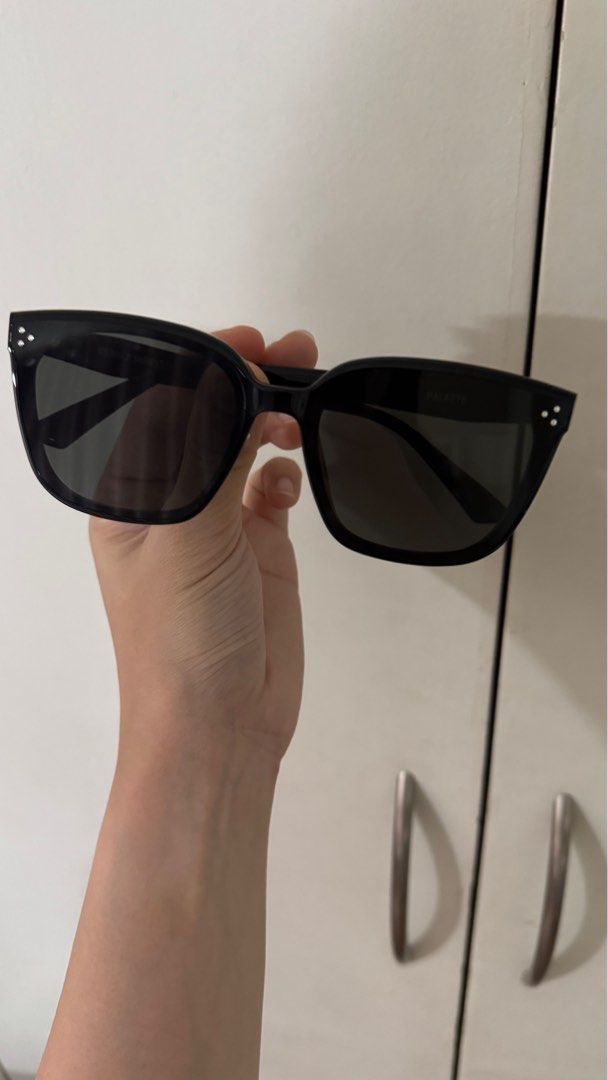 GENTLE MONSTER Palette Sunnies (Category: Sunglasses & Eyewear) located in Manila. Submitted by chescapades (Listing ID 1395026039, Image 1). Description: Original. Bought in Korea 2023 Barely used since it doesn’t fit my nose..