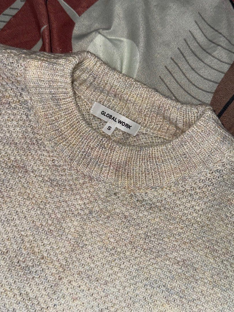 Global Work Sweater - Size S (Category: Longsleeves) located in Mandaluyong City. Submitted by quickriver.c73050 (Listing ID 1395019025, Image 2). Description: - Global Work sweater - Size: S - Style: Crew neck, long sleeves - Design: Textured knit - Color: Light neutral - Material: Wool.