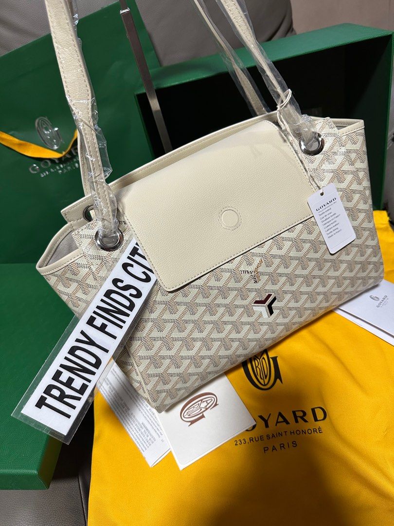 🇯🇵Goyard Rouette Limited Edition (Category: Luxury Bags & Wallets) located in Manila. Submitted by trendyfindscitrine (Listing ID 1395071486, Image 3). Description: Actual photo Wh@t y0u see is what you get .