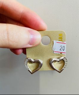 Heart-Shaped Stud Earrings 心形耳環64239408447617110