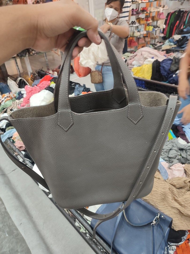 Hermes Paris Picotin Handbag/ShoulderBag (Category: Luxury Bags & Wallets) located in Bacolod City. Submitted by money_maker06 (Listing ID 1394989396, Image 1). Description: Hermes Picotin with Sling •Complete Details •Price: 2499 ✅.