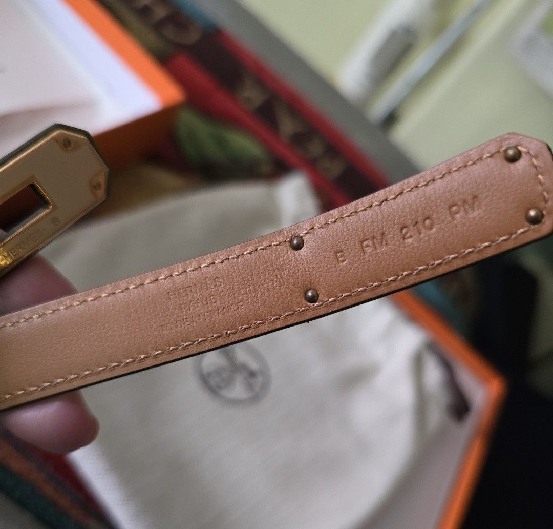 Hermès Kelly Belt (Category: Luxury Accessories) located in Pasay City. Submitted by piaaaaa_952 (Listing ID 1395063481, Image 3). Description: never been used, tried on only with box and dustbag.