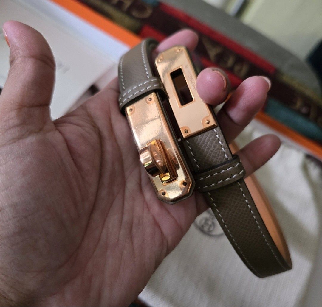 Hermès Kelly Belt (Category: Luxury Accessories) located in Pasay City. Submitted by piaaaaa_952 (Listing ID 1395063481, Image 1). Description: never been used, tried on only with box and dustbag.