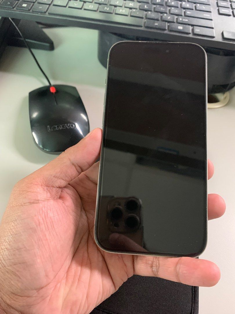 iPhone 15 Pro 128 F.U (Category: iPhone 15 Series) located in Floridablanca. Submitted by jhobpope321 (Listing ID 1395000323, Image 3). Description: iPhone 15 Pro 128 F.U no sim restriction All Orig. part, never been repaired No other issue, super smooth like new 500+ cc, kaka one year lang noong July bought from beyond the box. With box, free 3 cases and original type C cord. Slightly Nego. sa sure buyer..