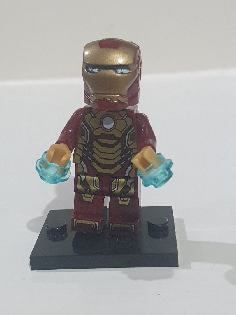 Ironman mini lego (Category: Lego & Building Sets) located in Las Pinas. Submitted by cherry_luvs_dresses (Listing ID 1394997341, Image 3). Description: good as new collectible super discounted price.
