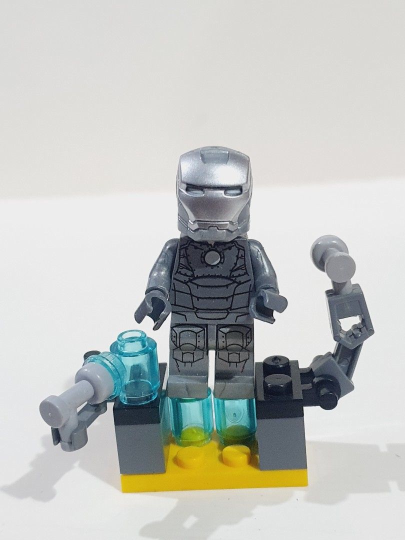 Ironman mini lego (Category: Lego & Building Sets) located in Las Pinas. Submitted by cherry_luvs_dresses (Listing ID 1395114570, Image 2). Description: good as new collectible syoer discounted price.