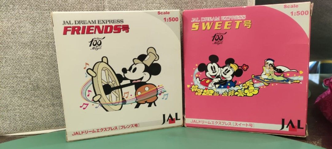 JAL Dream Express Friends & Sweet 號1:500 迪士尼百年紀念飛機模型