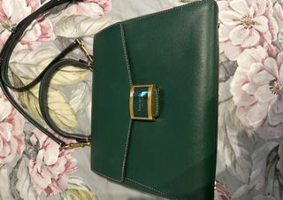 (Category: ) located in . Submitted by faafaaploved (Listing ID 1395102393, Image 1). Description: .