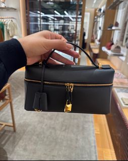 (Category: ) located in . Submitted by chicluxury (Listing ID 1394971140, Image 1). Description: .