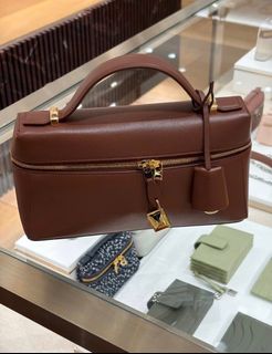 (Category: ) located in . Submitted by chicluxury (Listing ID 1394971576, Image 1). Description: .