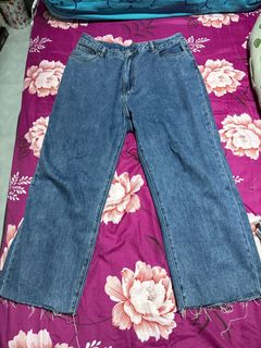 (Category: ) located in . Submitted by mxxzz (Listing ID 1395098436, Image 1). Description: .