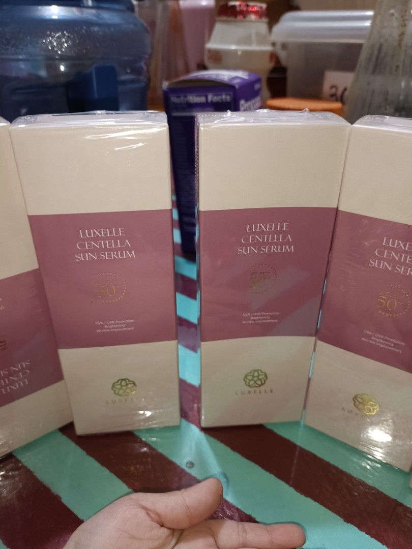 Luxelle Centella Sun Serum SPF 50 (Category: Face Care) located in Pasay City. Submitted by issay10 (Listing ID 1395013235, Image 3). Description: - Lightweight & non-greasy sun serum - Provides UVA/UVB protection - Brightens skin & improves wrinkles - Suitable for all skin types - Contains: Niacinamide, Squalane, Adenosine, Vitamin E, Hyaluronic Acid - For daily use to protect and maintain healthy, radiant skin..