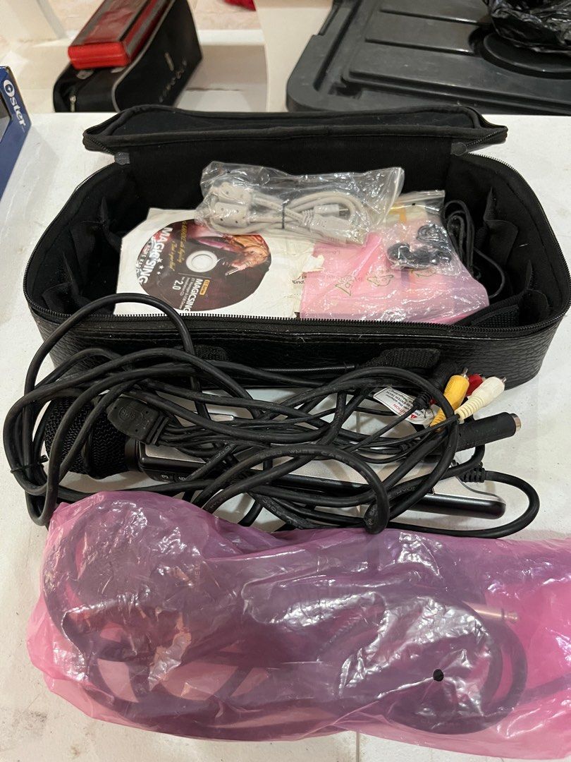 Magic Sing Set (Category: Microphones) located in Makati City. Submitted by pabilinjun (Listing ID 1395037048, Image 1). Description: .