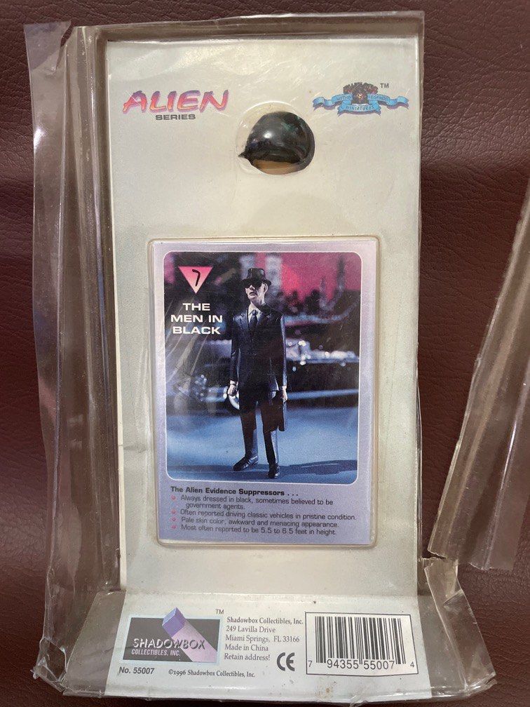 Men in black action figure (Category: Figurines & Statues) located in Puerto Princesa. Submitted by rustyvault (Listing ID 1394971867, Image 2). Description: Alien series MIB agent action figure with trading card. .
