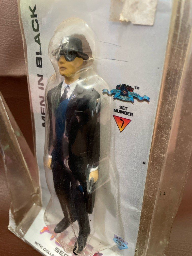 Men in black action figure (Category: Figurines & Statues) located in Puerto Princesa. Submitted by rustyvault (Listing ID 1394971867, Image 3). Description: Alien series MIB agent action figure with trading card. .