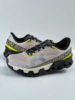 (Category: ) located in . Submitted by khai.uasneakers (Listing ID 1394962963, Image 1). Description: .