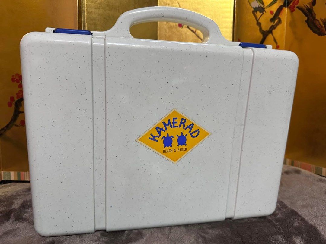 Picnic set (Category: Dinnerware & Cutlery) located in Antipolo. Submitted by queens.collections (Listing ID 1394998762, Image 2). Description: .