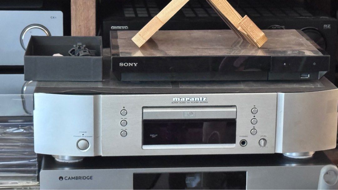 Sacd Marantz SA7003 CD player with remote