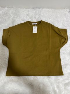 (Category: ) located in . Submitted by cty.closet (Listing ID 1395112543, Image 1). Description: .