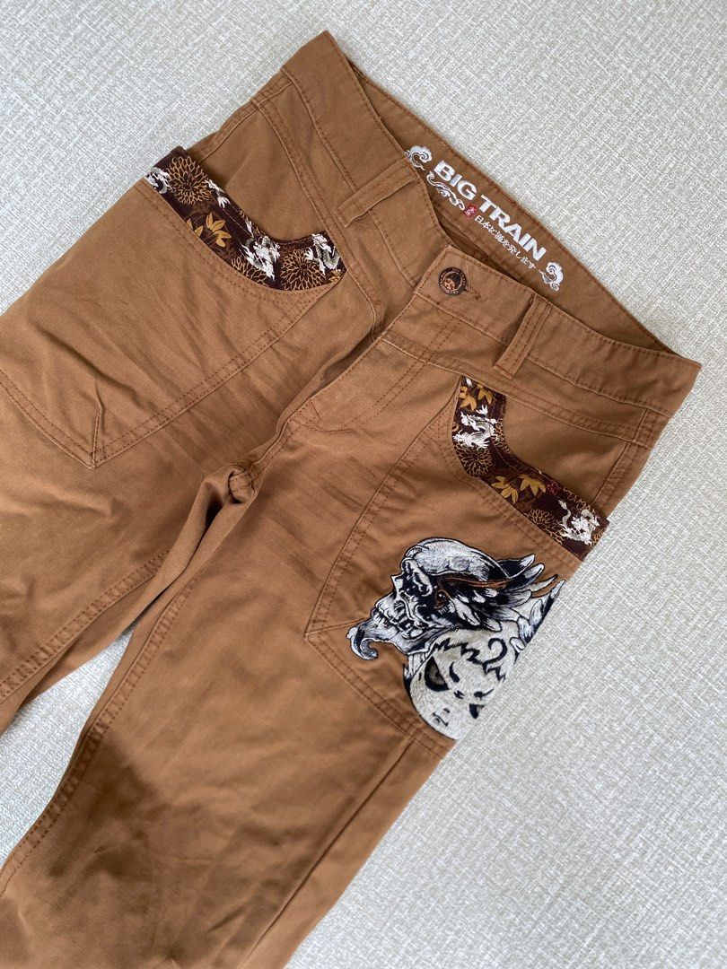 VTG Big Train Brown Pants (Category: Jeans) located in Iloilo. Submitted by joren_ian (Listing ID 1395035098, Image 1). Description: VTG big train Embroidered patch work Excellent condition Waist:30 Length:42 Leg open:7 ₱350.