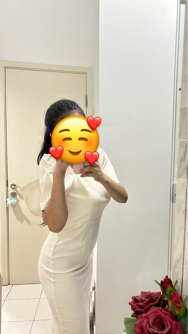 White Dress Press Body, Fesyen Wanita, Pakaian Wanita, Gaun Rok