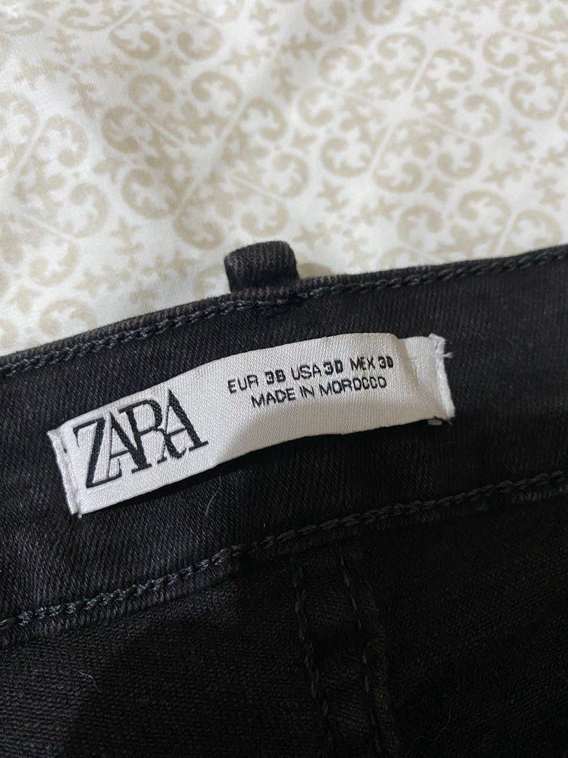 Zara black skinny jeans (Category: Jeans) located in Quezon City. Submitted by irldn_ (Listing ID 1395132440, Image 2). Description: .