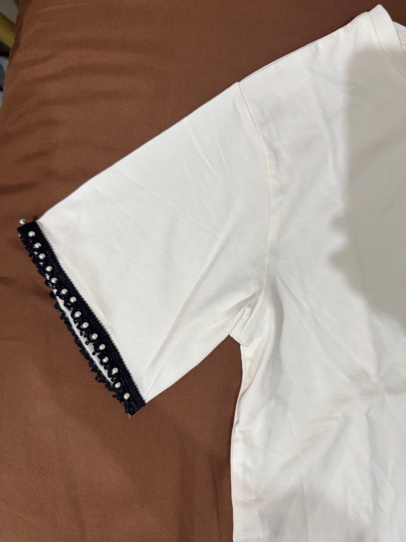 Zara Shirt with Arm details (Category: Shirts) located in Manila. Submitted by piagon (Listing ID 1395112420, Image 2). Description: Brandnew with tag Fits XS and Small Mop: BPI/Gcash Mod: Grab/Lalamove/J&T/Gogoexpress c/o buyer. No COD. 📍España Manila / Circuit Makati (M-TH 7-4pm).