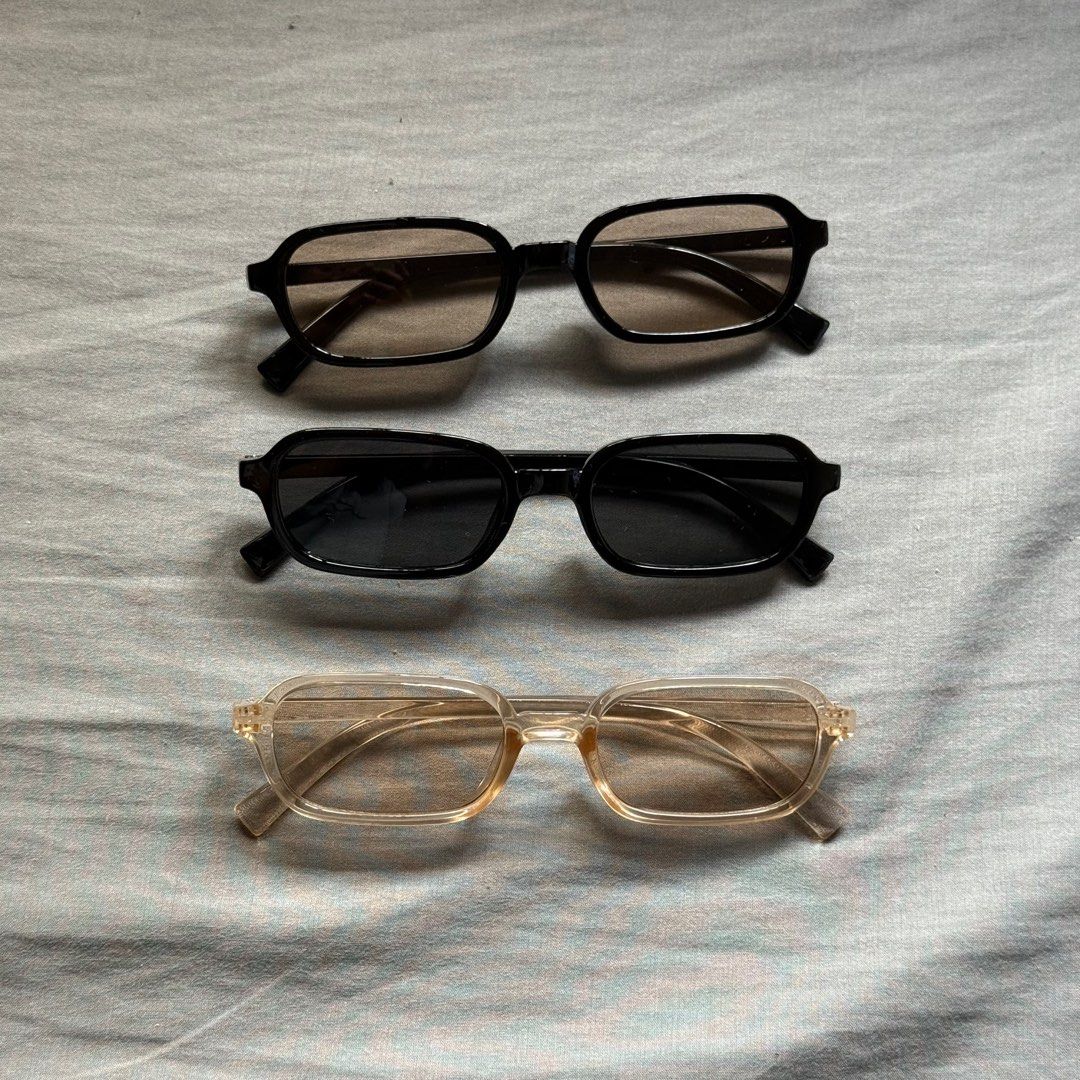Sunglass Set (Category: Sunglasses & Eyewear) located in Quezon City. Submitted by arejayzon (Listing ID 1395179794, Image 1). Description: .