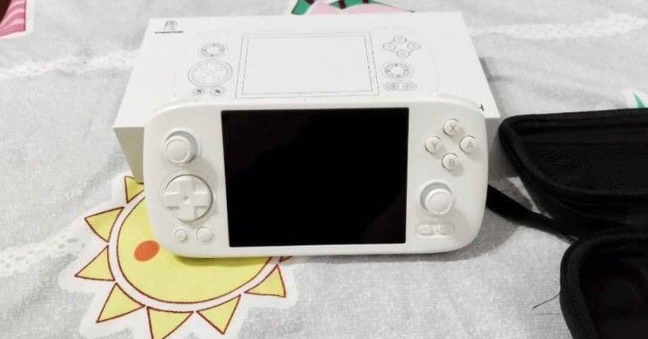 ANBERNIC RG406H (Category: Others) located in Bacoor. Submitted by qualityucantrust (Listing ID 1395336450, Image 1). Description: ANBERNIC RG406H unit mint condition with lots of games also retro games..👍 ANDROID CONSOLE ito so kaya itong sumusunod ng game android -ML -ROBLOX -GENSHIN -HOK -MU -DIABLO -RAGNAROK -ALL HEAVY GAME IN ANDROID TESTED👍 Includes: - Box - Device - Charging Cable - Extra screen protector - silicone case - Hard case - in